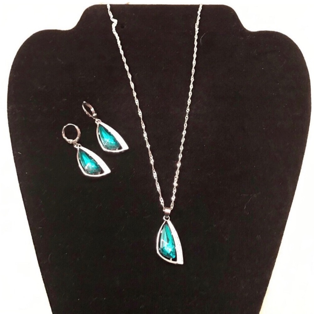 Teardrop Aqua Crystal Pendant Necklace and Earring Set